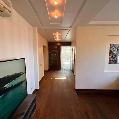 Skyhouse Superior Penthouse & *