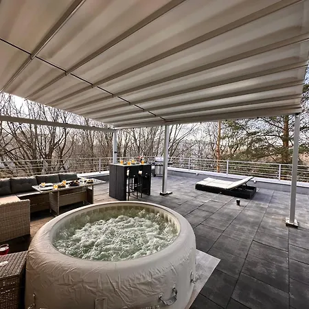Skyhouse Superior Penthouse & Apartment Riga